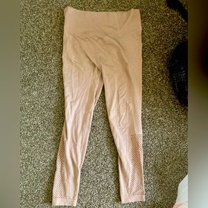 Size M.light pink leggings